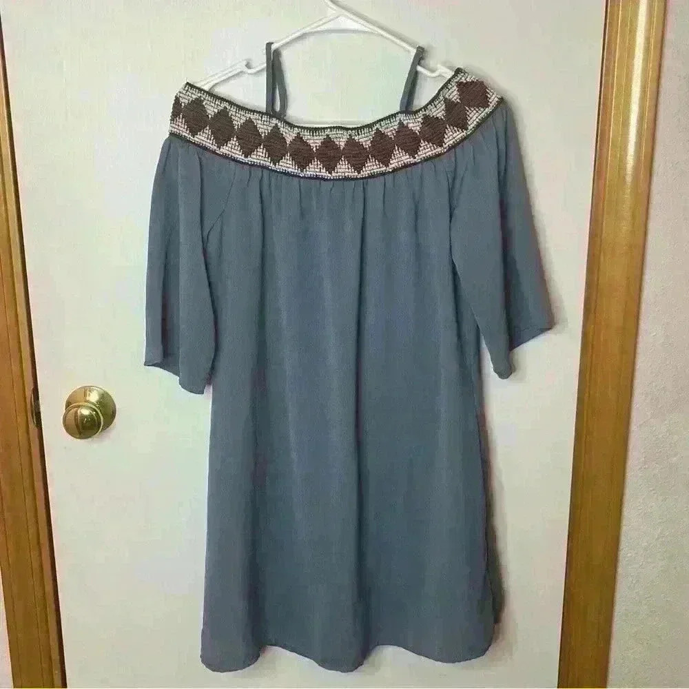 Maurices Dress Women Medium Blue Cold Shoulder Sewn Detail Knee Length Lined